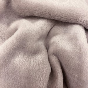 2-hrejiva-deka-seda-jednobarevna-mikroplys-deka-velvet-corteza-min-(1)